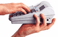 Mobilna kasa fiskalna Euro-Fis Opal Lux trzymana w rękach – serwis Warszawa